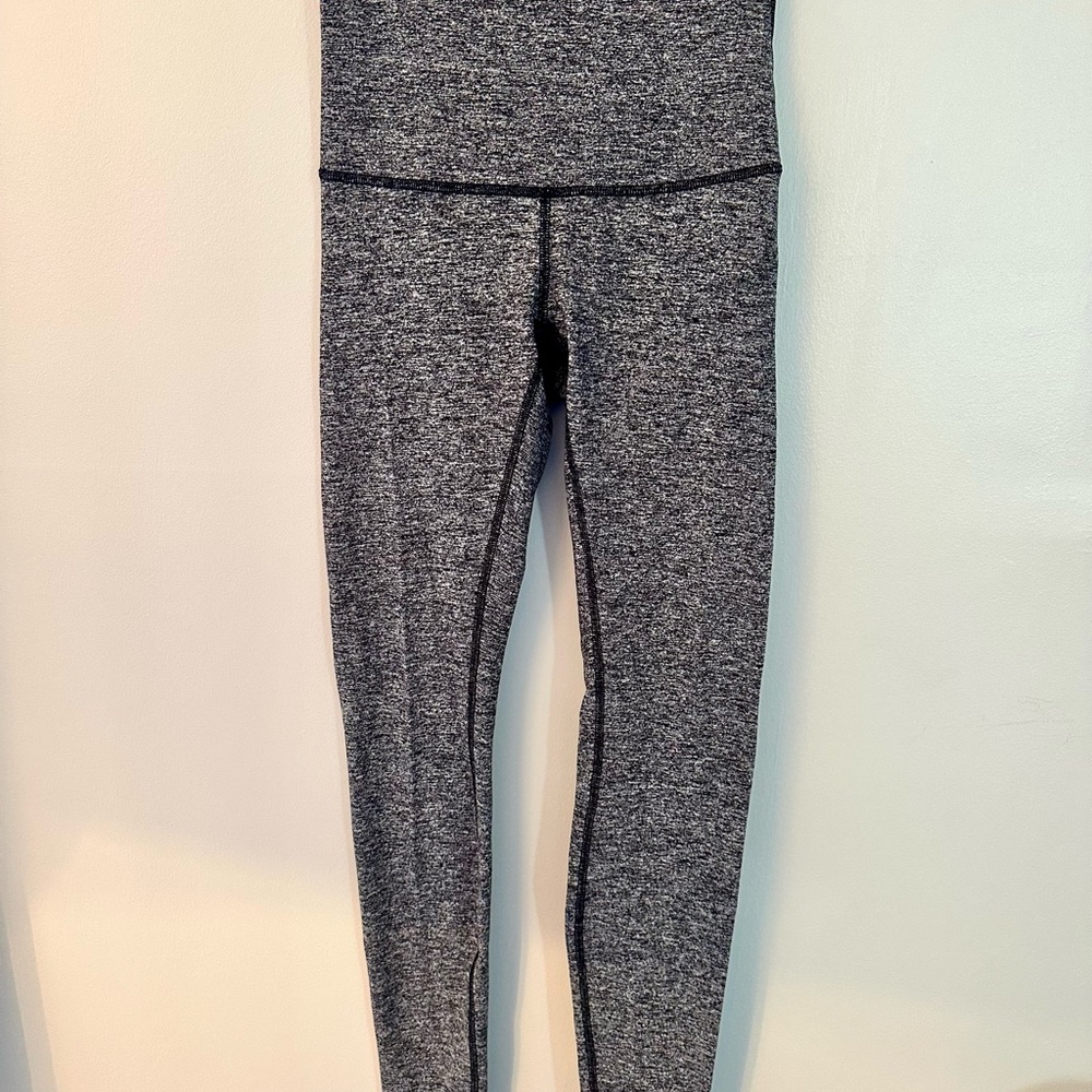 Lululemon High Waisted Heathered Gray Black Seam Leggings - Size 4